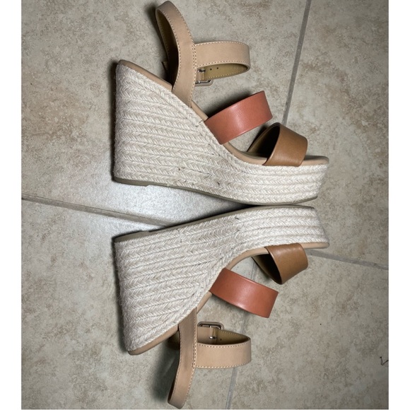Espadrille Neutral Tri-Color Platform Wedges - Picture 9 of 13